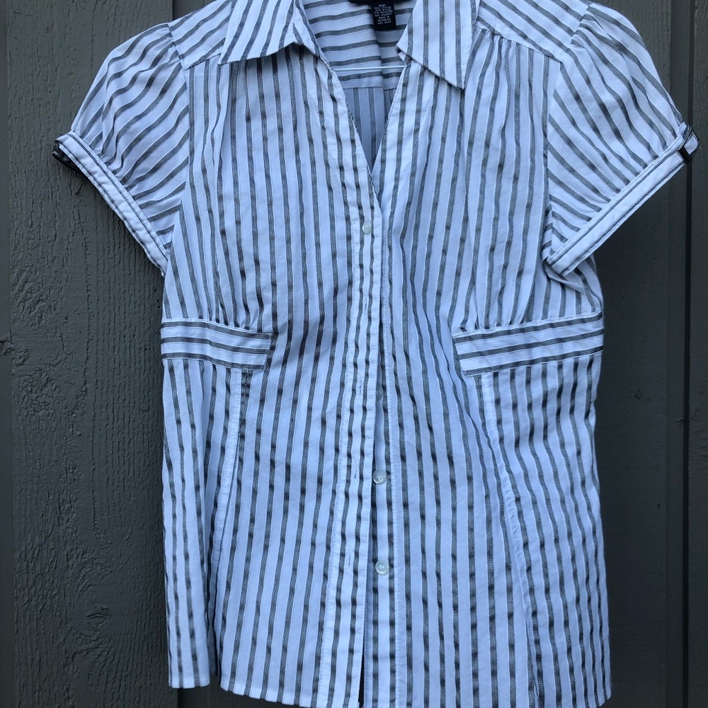 Office casual button down short sleeve top.